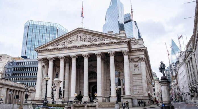 Bank of England to base one in 10 staff in Leeds