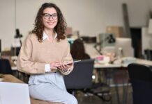 Tories pledge to scrap ‘rip-off’ degrees to fund apprenticeships