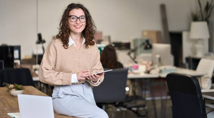 Tories pledge to scrap ‘rip-off’ degrees to fund apprenticeships