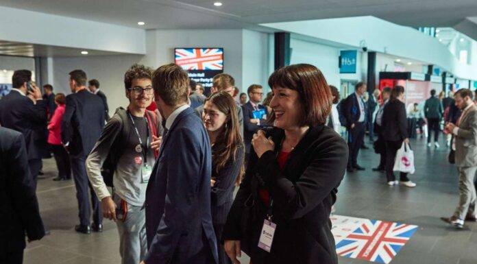 Labour would ‘close the gender pay gap once and for all’