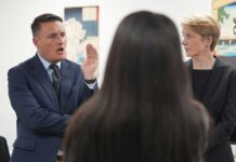 Junior doctors pay talks begin in effort to avert further strikes