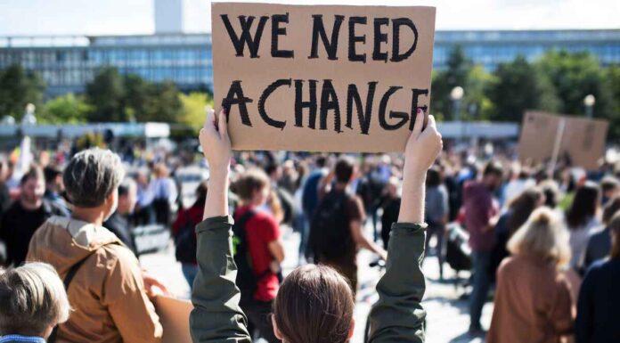 Employers must confront election misinformation and growing risk levels