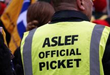 Aslef recommends train drivers accept 15% pay offer
