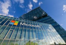 Microsoft links security to employee performance reviews