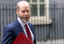 Business secretary defends Employment Rights Bill