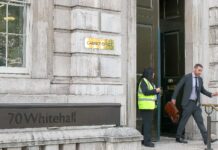 Government relaxes three-day office working rules for civil servants