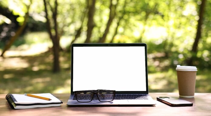 Fewer UK employers offering fully remote roles, LinkedIn finds