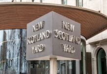 Met Police staff vote to strike over office return