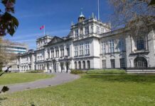 Cardiff University to cut 7% of workforce