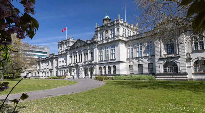 Cardiff University to cut 7% of workforce
