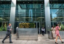 JP Morgan faces desk shortages after office return mandate