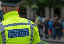 Met Police cuts 1,700 officers and staff in cost-cutting move