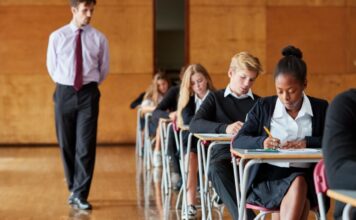 Public sector staff could be in line for higher pay settlement