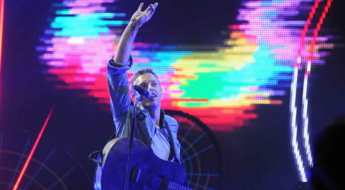 Coldplay couple: why should they lose their jobs?