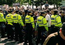 Police uniforms don’t fit the bill, research reveals