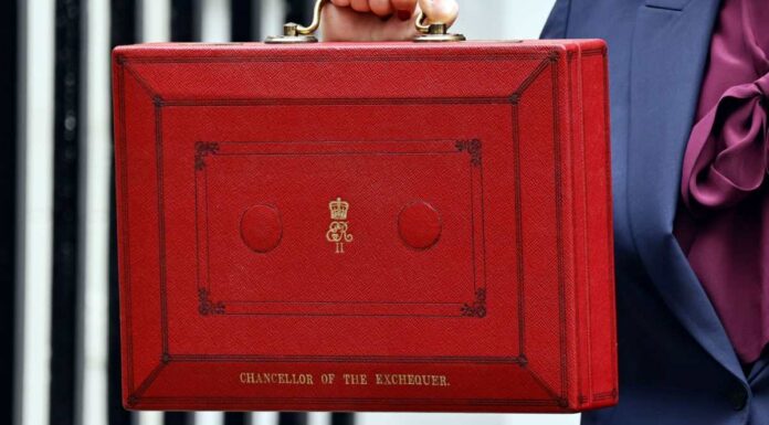 Government could extend national insurance to partnerships