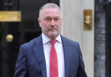 Government issues fresh warning to four-day week council