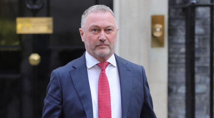 Government issues fresh warning to four-day week council