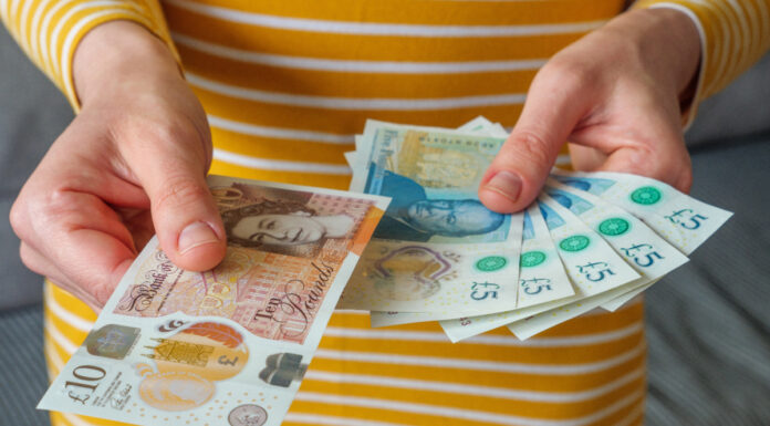 Public sector pushes pay awards above 3% for first time this year