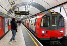 London Underground workers secure three-year pay deal