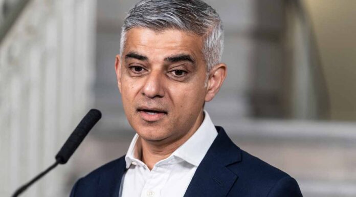 Sadiq Khan warns London businesses over AI job losses