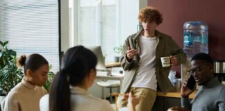 Fifth of job ads promoting baseline rights as ‘perks’