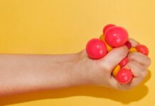 The role of the ‘squeezed middle’ in surviving change